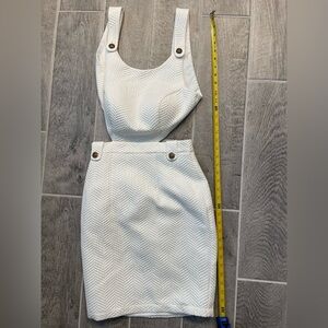 Mac Duggal white halter size 8 sexy dress